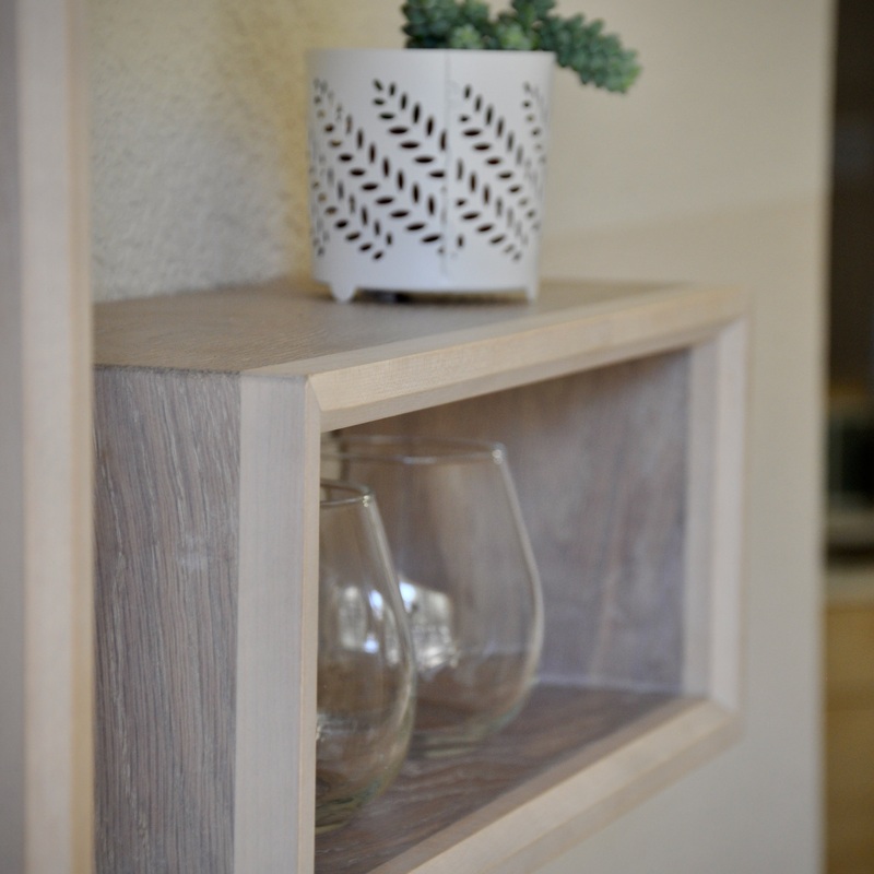 White-washed Oak & Maple Horizontal